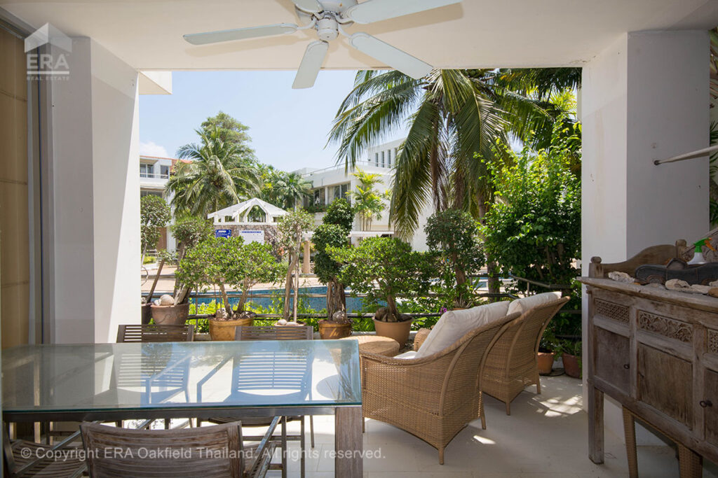 Freehold dream living directly on beautiful Chakphong Beach – offered at a highly attractive price.