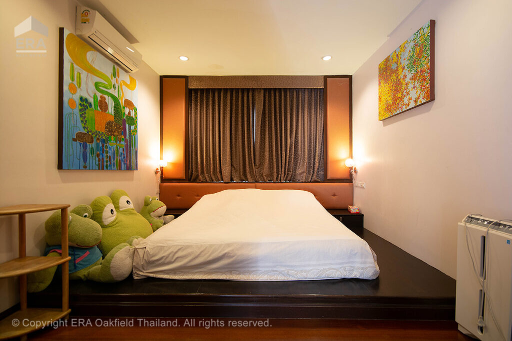 Very spacious home house close to great schools in the middle of Rayong.