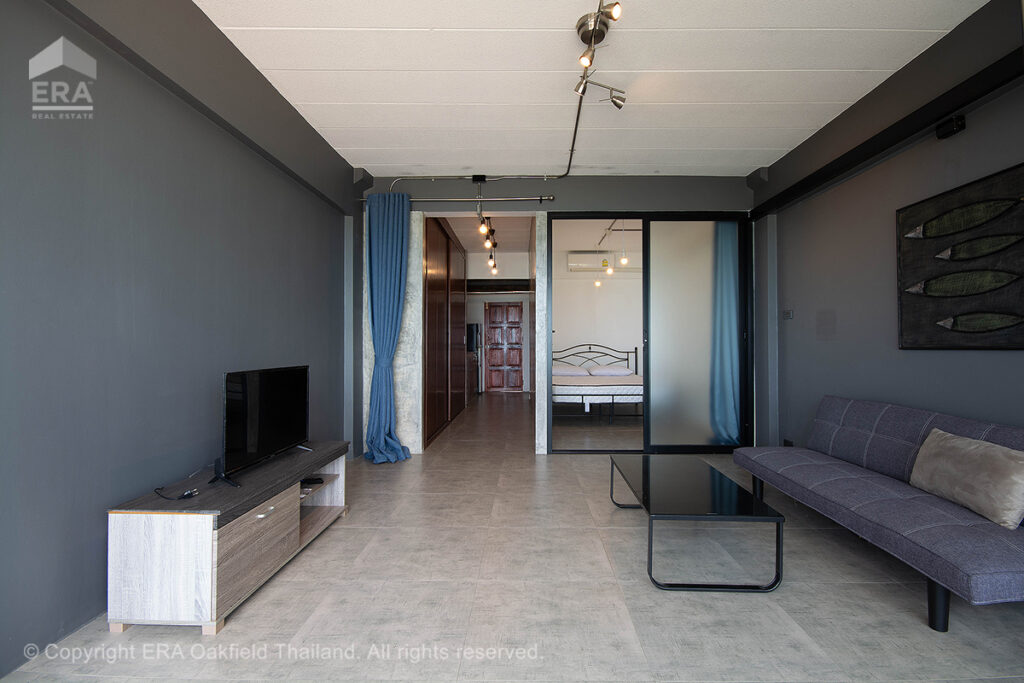 Modern bostadsrätt med unikt strandläge i attraktiva Ban Chang!