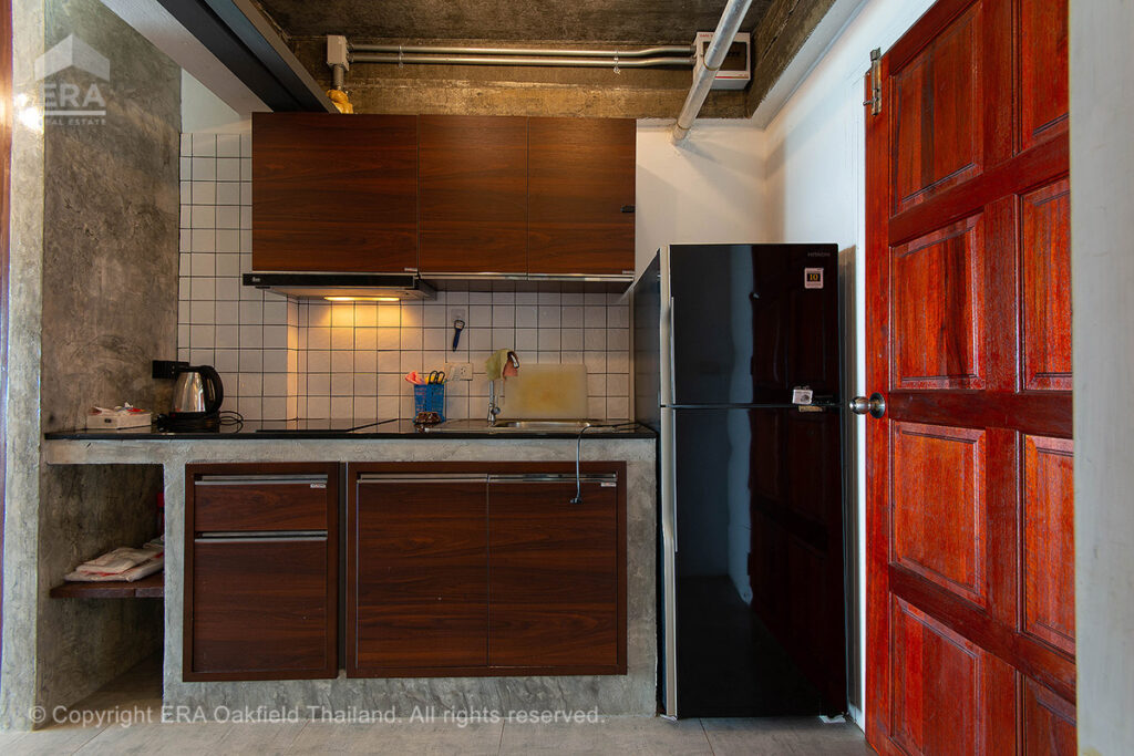 Modern condo absolute beachfront in Ban Chang!