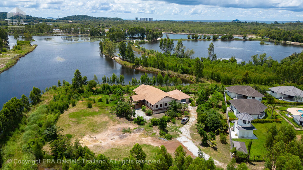 A large house with 3 rai of land