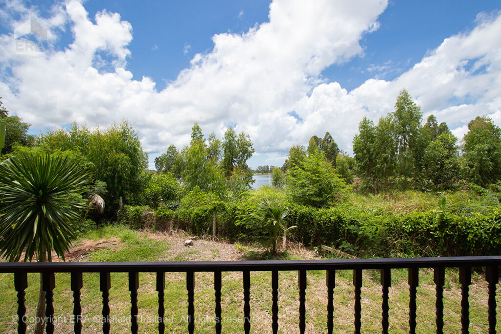 A large house with 3 rai of land