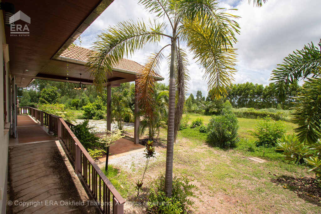 A large house with 3 rai of land