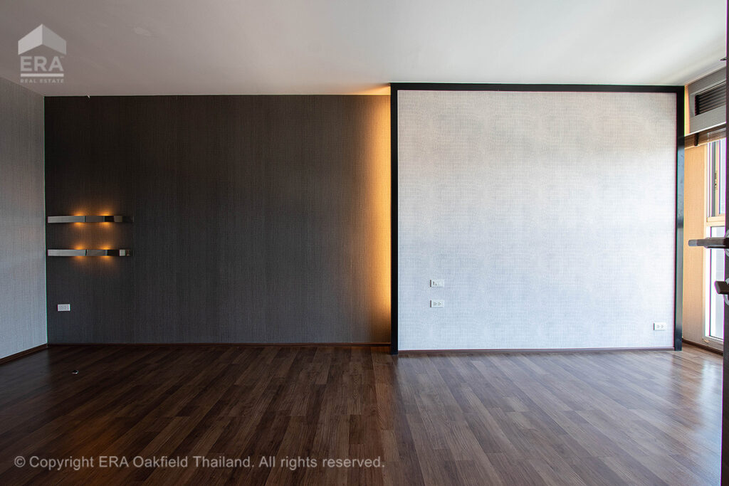 Condominium in the heart of Rayong city, quiet atmosphere, with convenience from complete facilities.