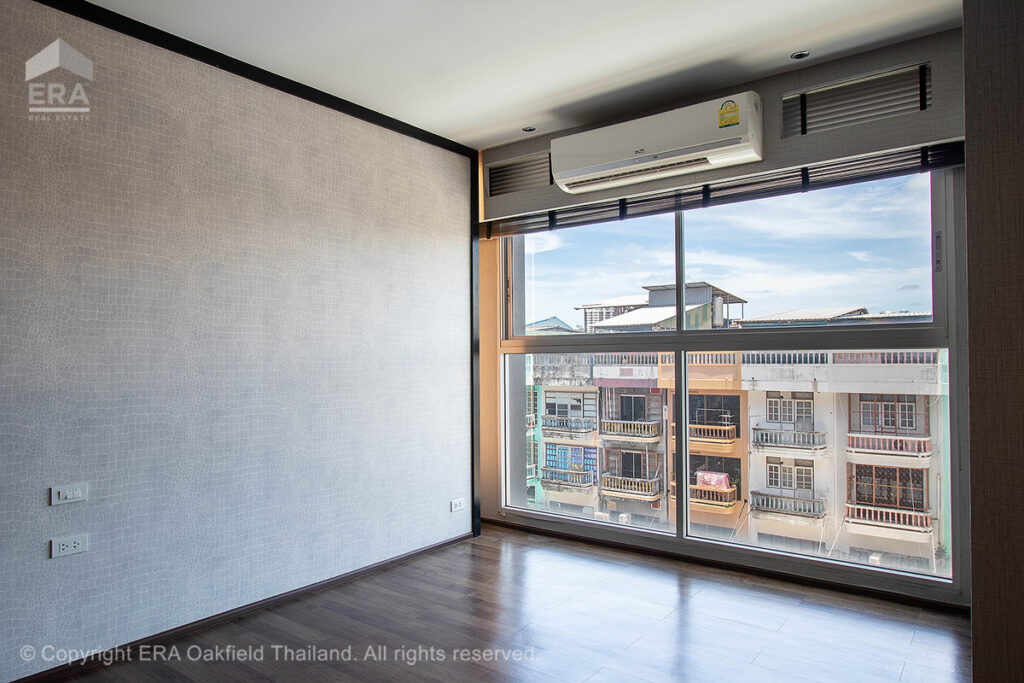 Condominium in the heart of Rayong city, quiet atmosphere, with convenience from complete facilities.