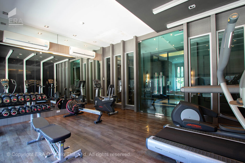 Condominium in the heart of Rayong city, quiet atmosphere, with full amenities (large room)