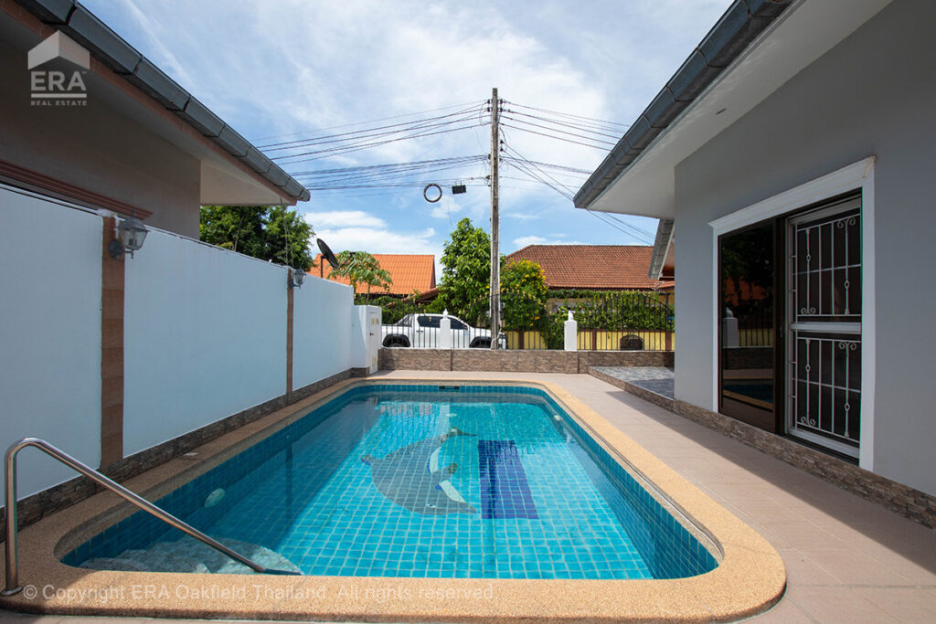 Nu till extremt bra pris! Hus med privat swimming pool och bra läge i Ban Chang