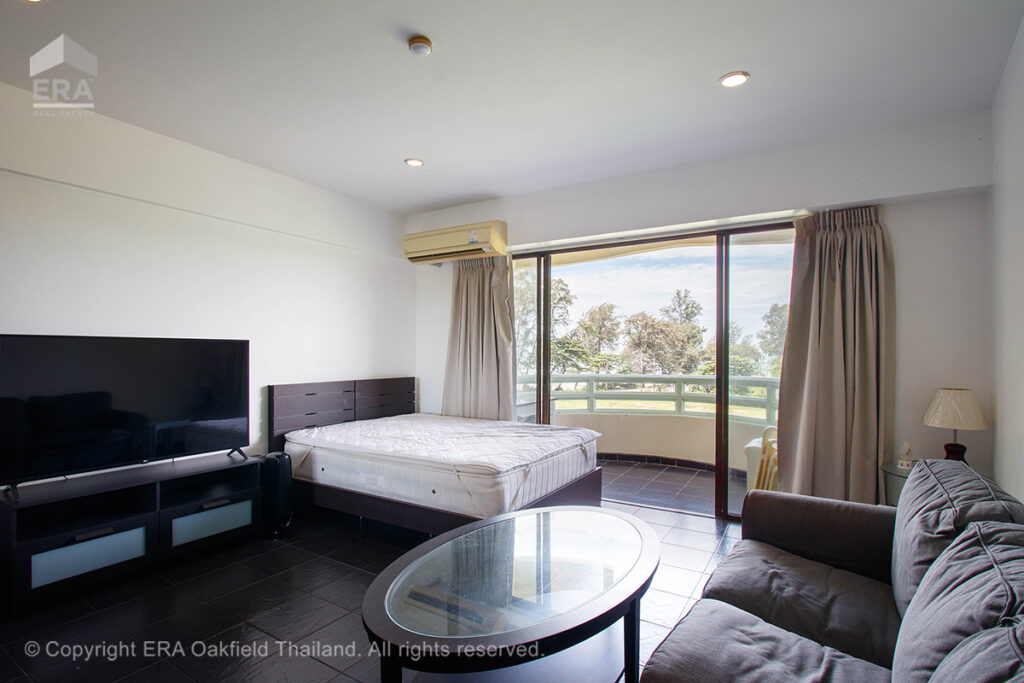 Nice beach condo at Mae Ramphung beach