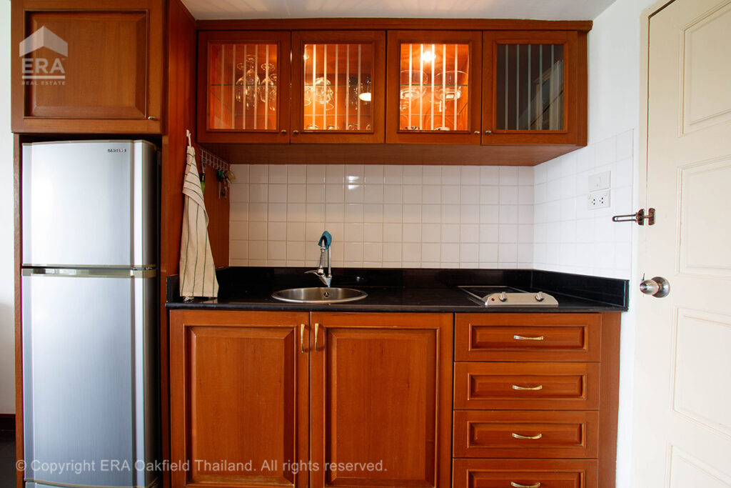 Nice beach condo at Mae Ramphung beach