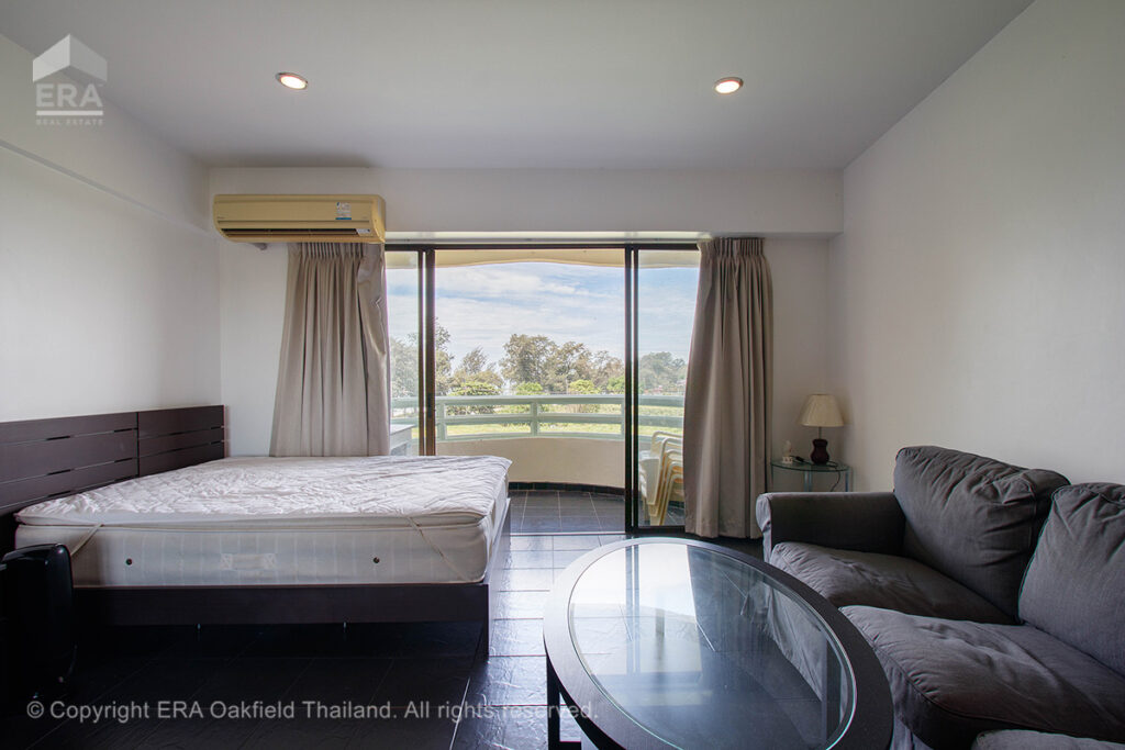 Nice beach condo at Mae Ramphung beach