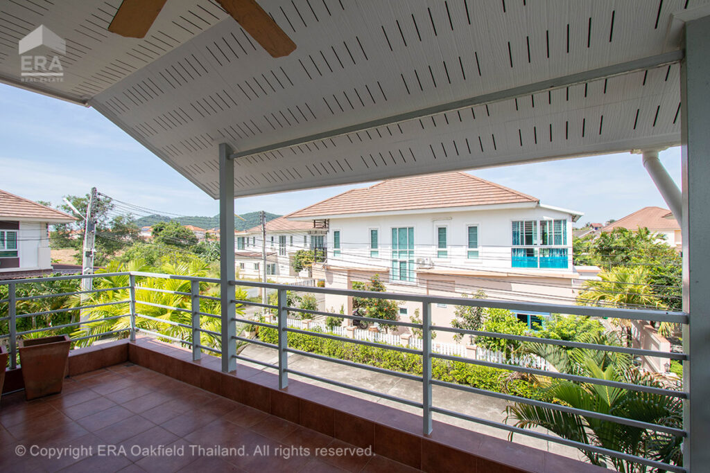 Spacious villa in Ban Chang with private swimming pool and excellent location