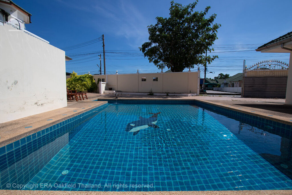Fin villa med privat pool nära Rayong city