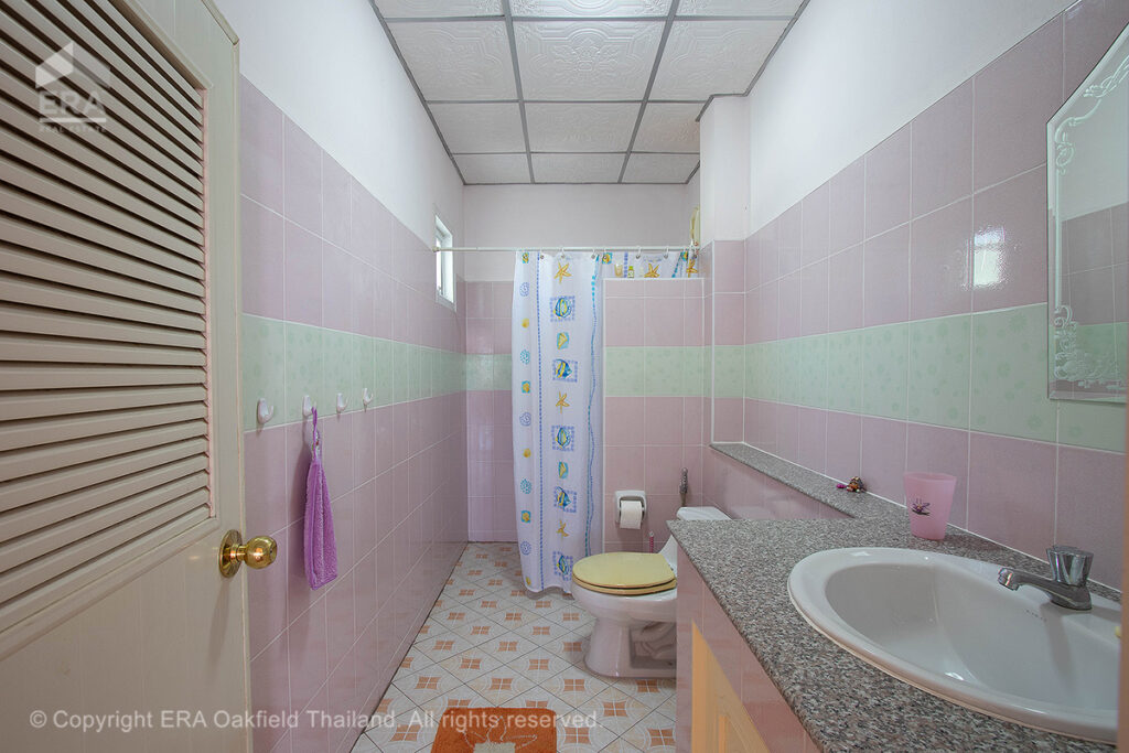 Fin villa med privat pool nära Rayong city
