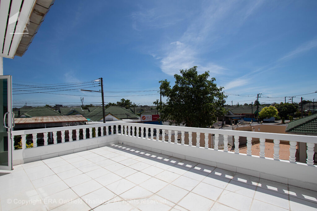 Fin villa med privat pool nära Rayong city