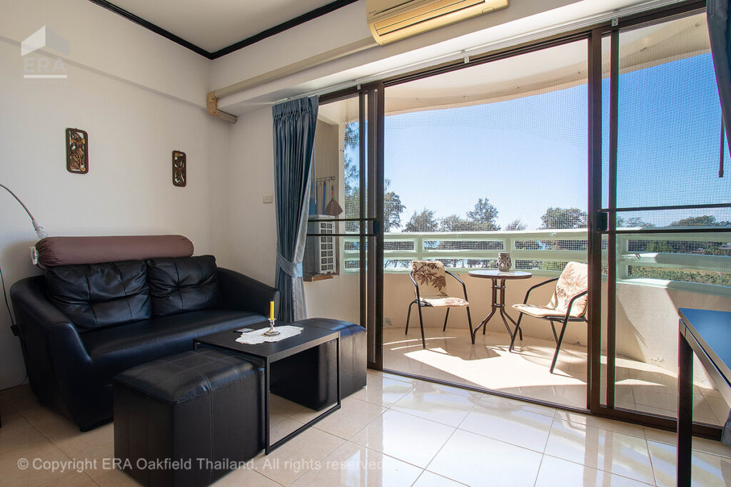 Attractive beach condo for a low investment.