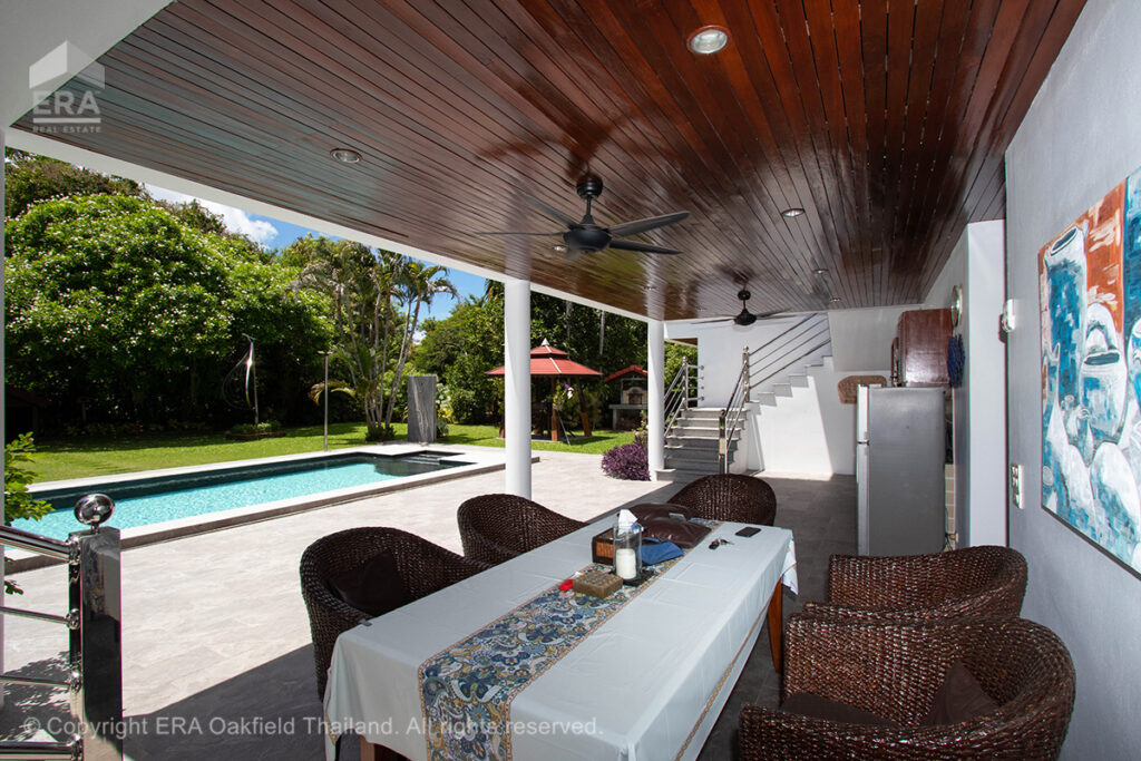 Exclusive villa with pool on large plot in Eastern Star Golf in Ban Chang