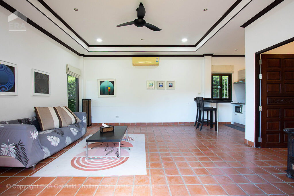 Exclusive villa with pool on large plot in Eastern Star Golf in Ban Chang